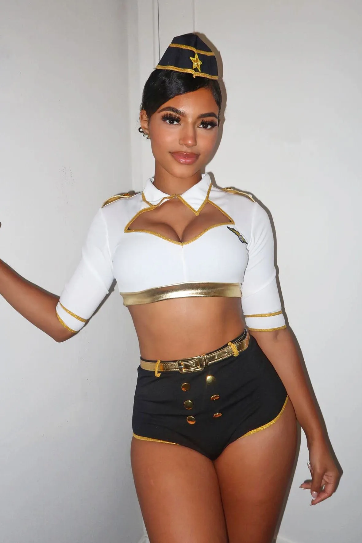 A Mile High 6 Piece Costume - Black/White