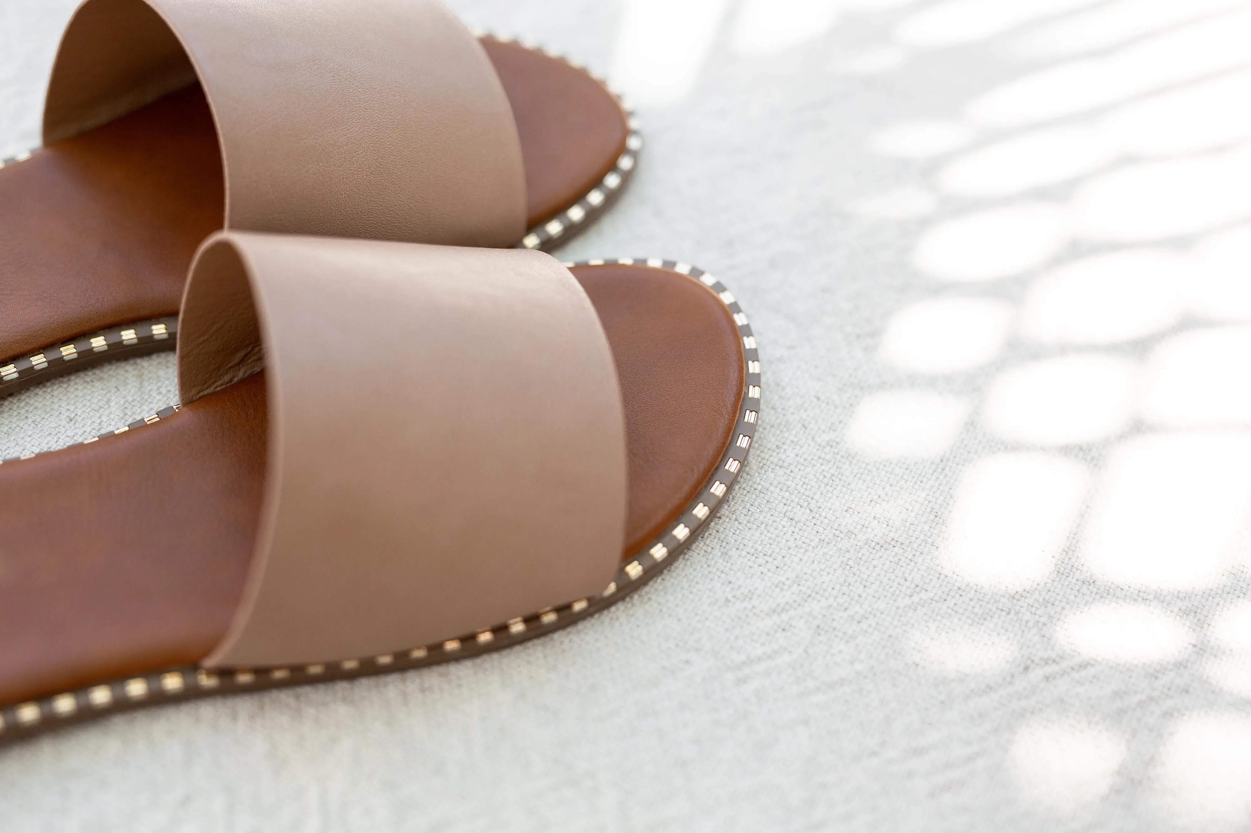 Gwenyth tan sandals