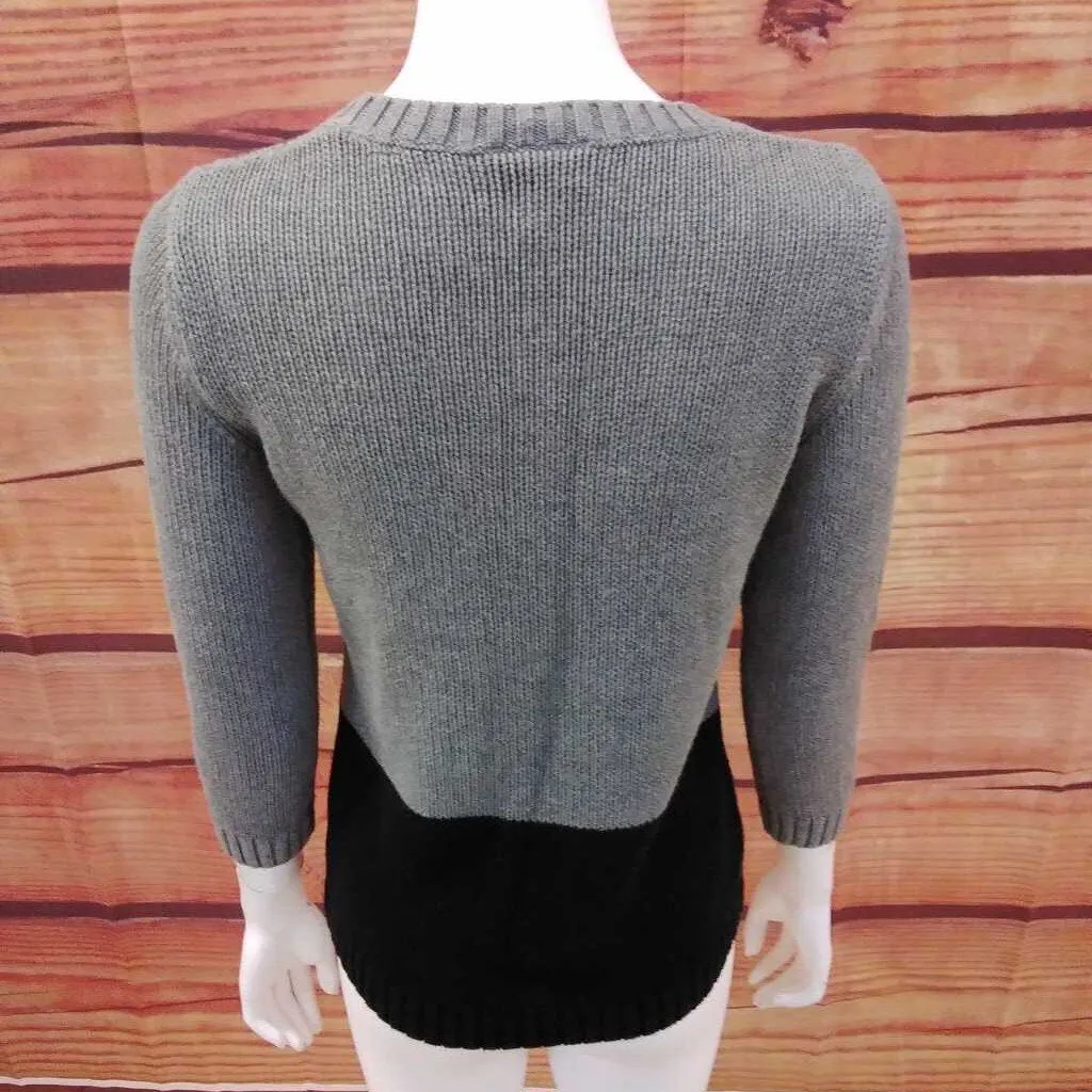 LOFT GRAY BLACK SWEATER SIZE SMALL TCC