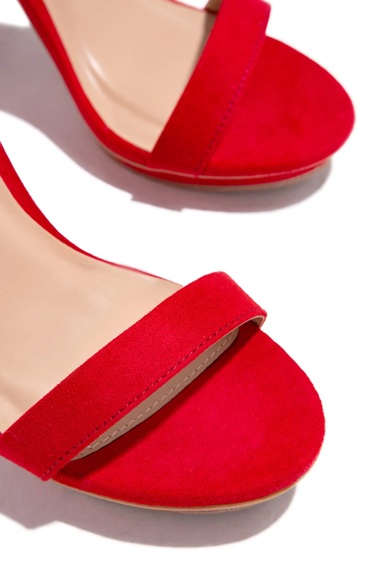 New View Block High Heels - Red
