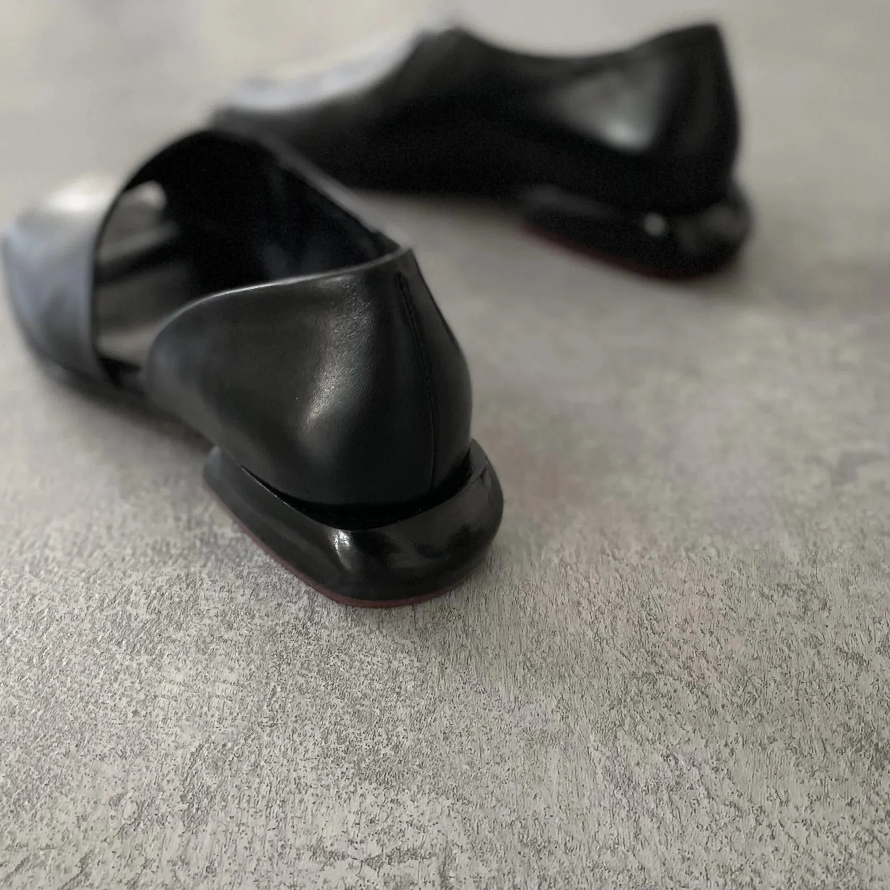 SS23 722043 | Yuki - Flat Sandals | Yuko Imanishi 