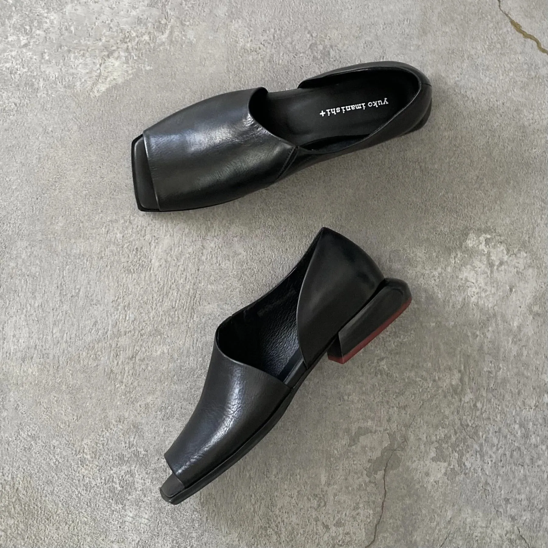 SS23 722043 | Yuki - Flat Sandals | Yuko Imanishi 